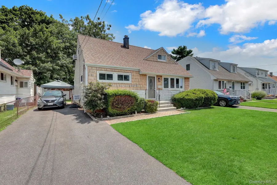 1 Prince Street, Hicksville, NY 11801 - #2