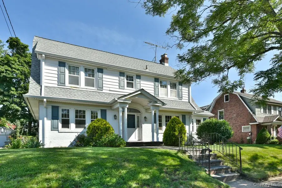 182 Ferncroft Road, Mineola, NY 11501 - #2