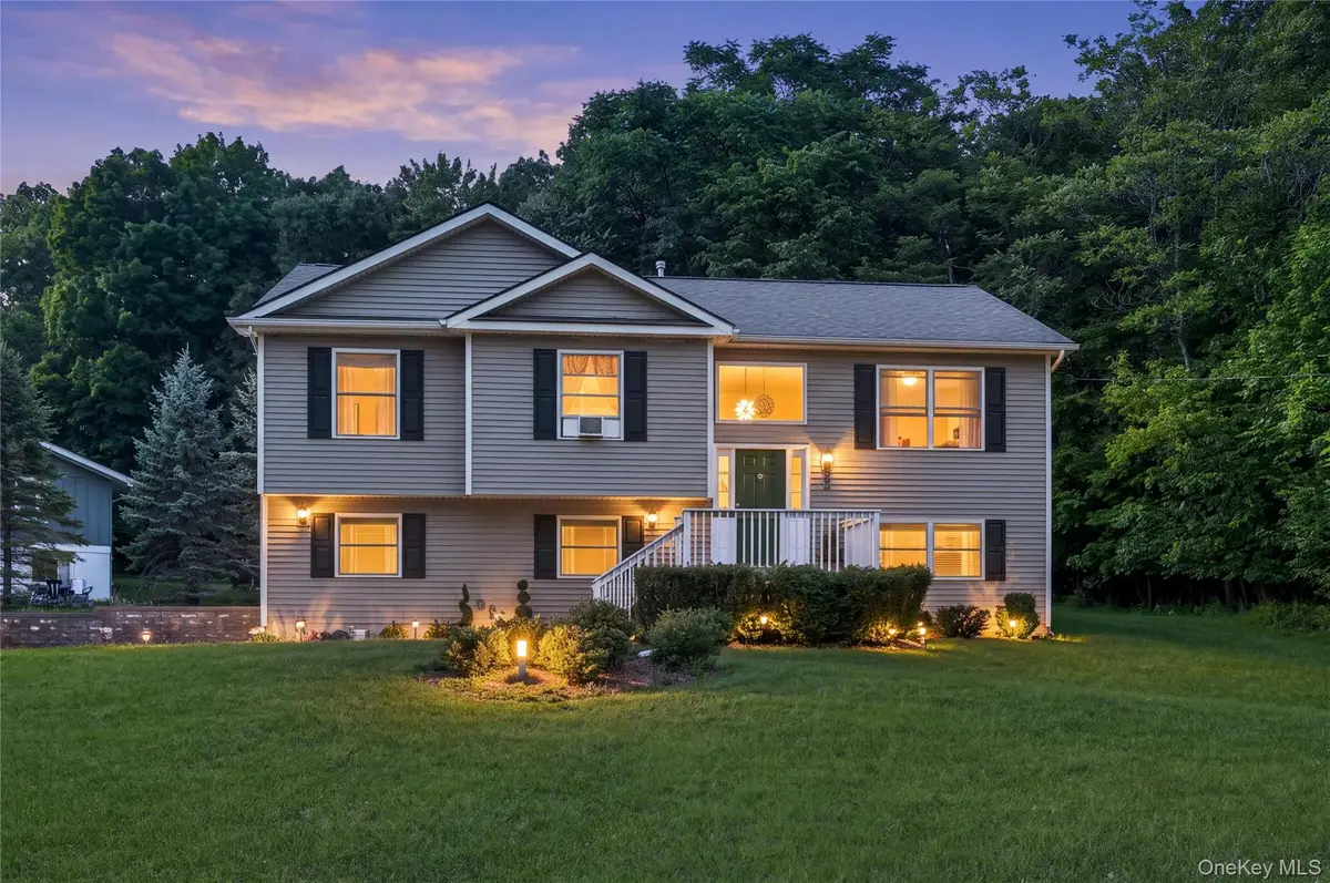 18 Hickory Place, Middletown, NY 10941 - #1