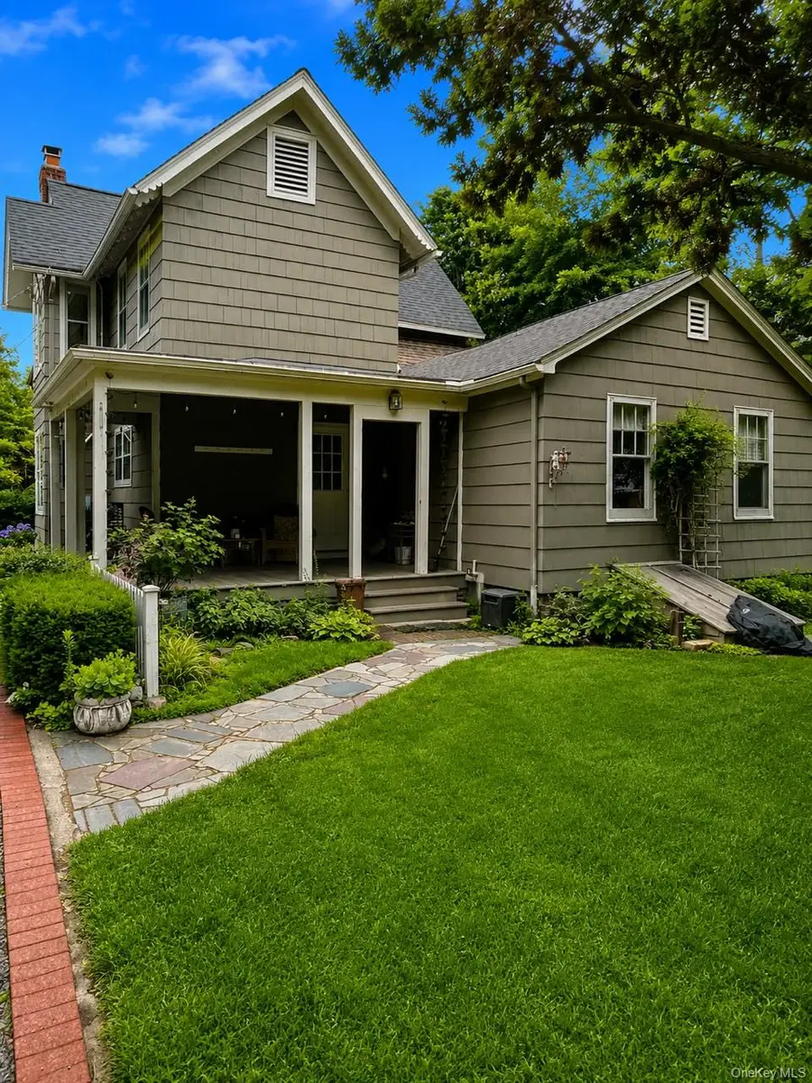 200 Greene Avenue, Sayville, NY 11782 - #2
