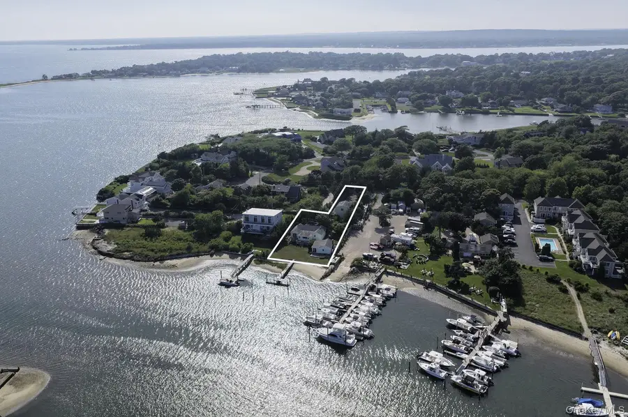 35 Gardners Lane, Hampton Bays, NY 11946 - #2