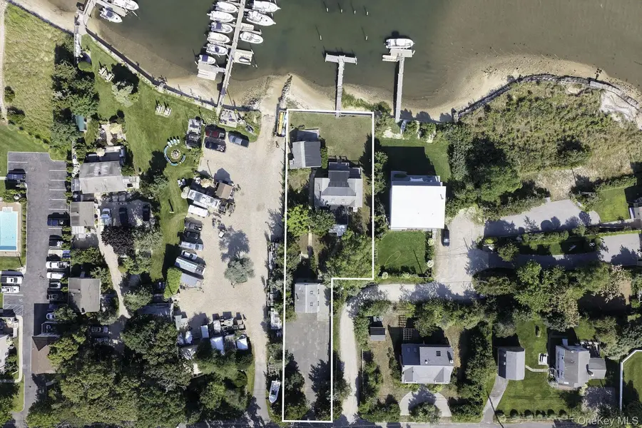 35 Gardners Lane, Hampton Bays, NY 11946 - #3