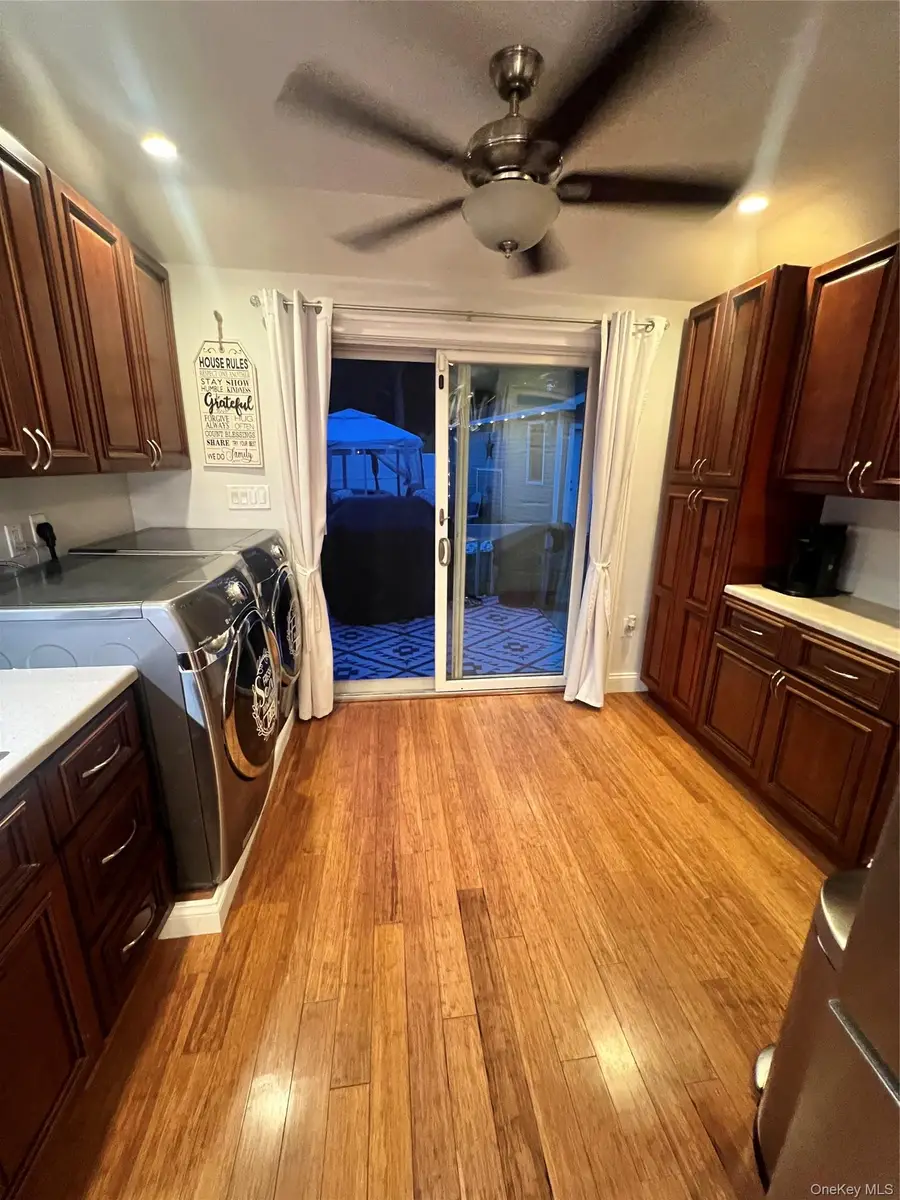 629 East Drive, Lindenhurst, NY 11757 - #2