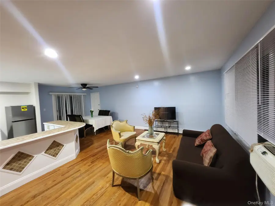 182 New York Avenue, Bay Shore, NY 11706 - #2