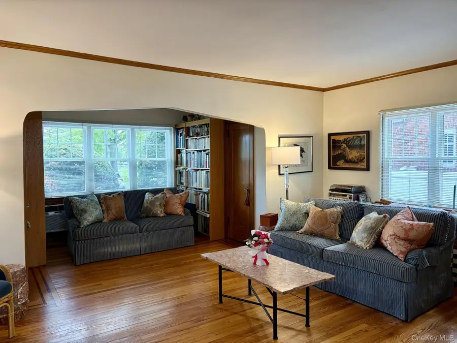 236-11 Seward Avenue, Bellerose Manor, NY 11427 - #3