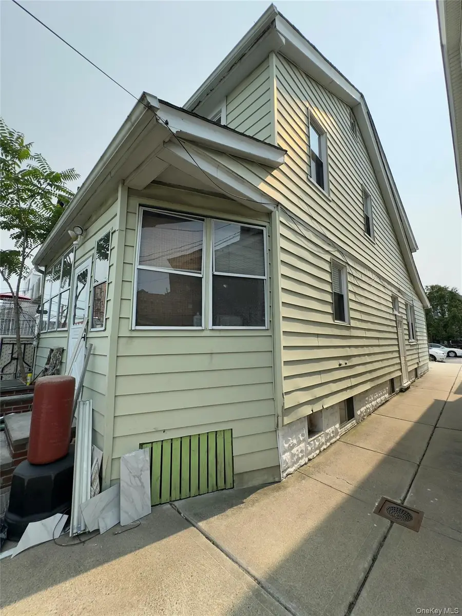 2042 Colonial Avenue, Bronx, NY 10461 - #2