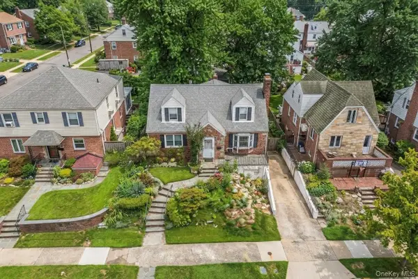 80-59 208th Street, Hollis Hills, NY 11427