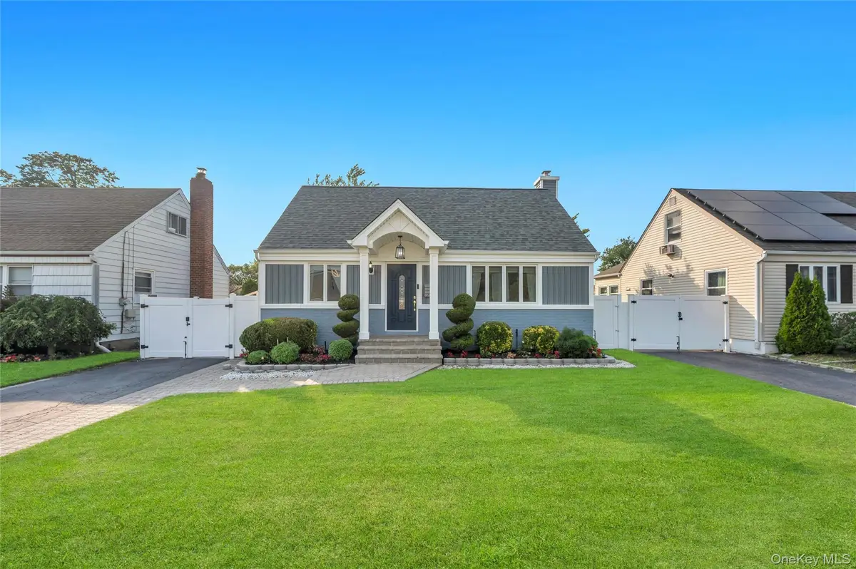5 Sunset Avenue, Farmingdale, NY 11735 - #1