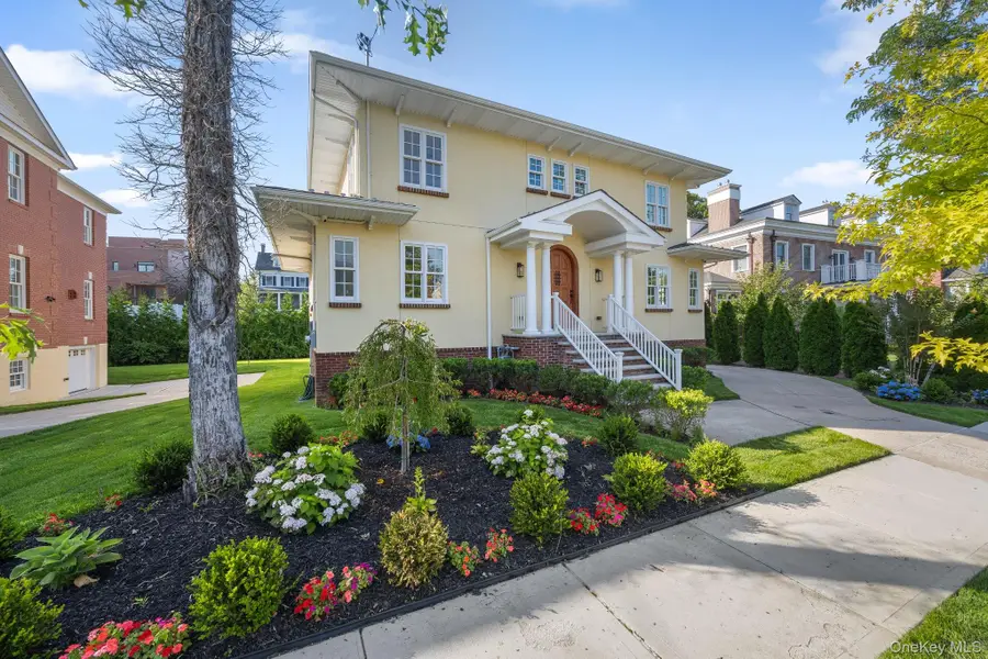 233-25 38 Drive, Douglaston, NY 11363 - #2
