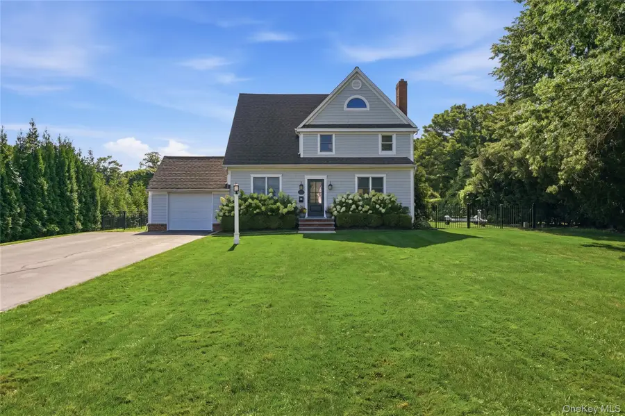 22 S Gillette Avenue, Bayport, NY 11705 - #2