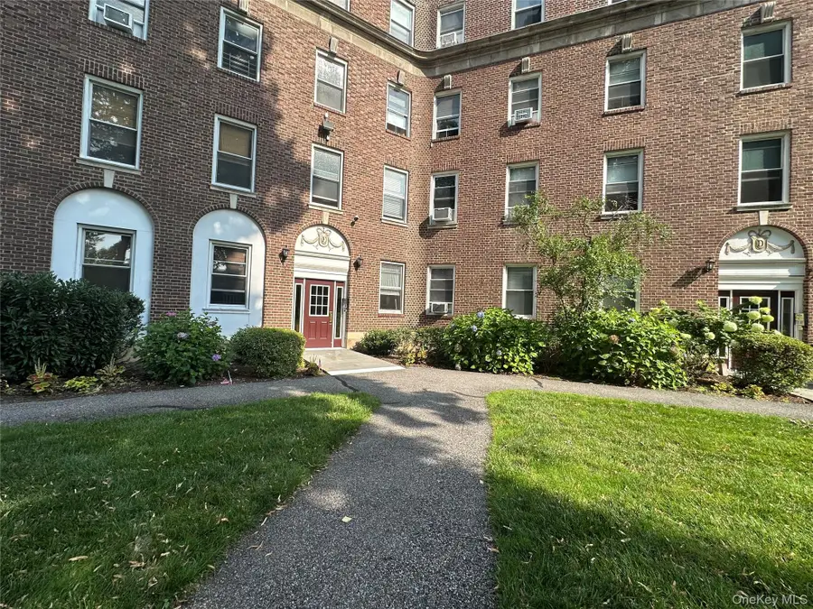 445 Gramatan Avenue #1P, Fleetwood, NY 10552 - #2