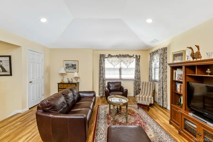 1204 Aerie Way #1204, East Quogue, NY 11942 - #3