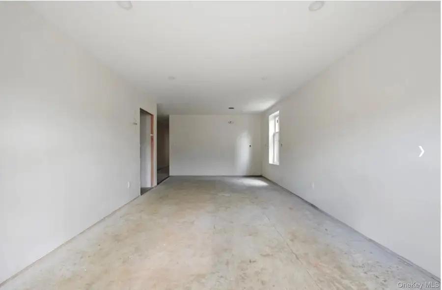 957 E 229th Street, Bronx, NY 10466 - #3