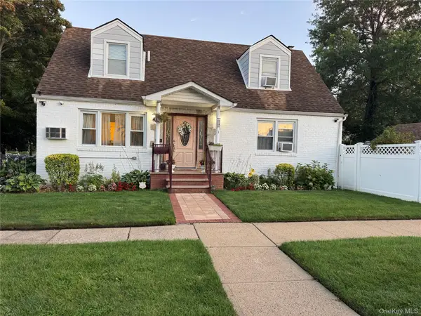 276 85th Avenue, Floral Park, NY 11001