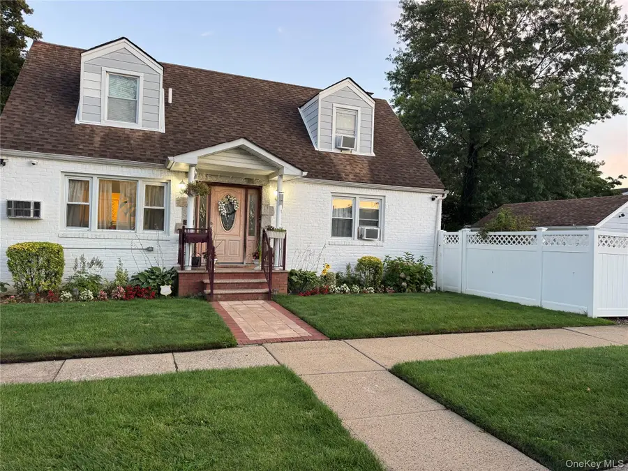 276 85th Avenue, Floral Park, NY 11001 - #2