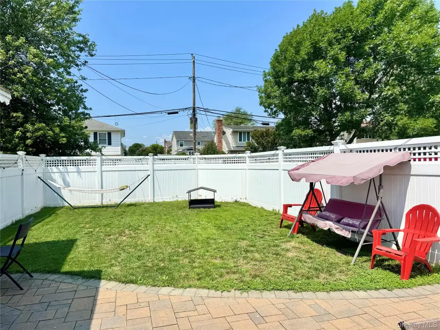 2327 Penatiquit Avenue, Seaford, NY 11783 - #3