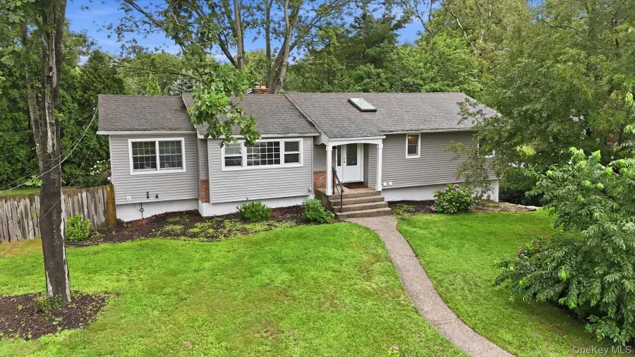 37 Storyland Lane, East Setauket, NY 11733 - #2