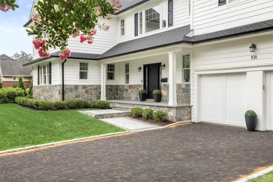 108 Tanners Pond Road, Garden City, NY 11530 - #3