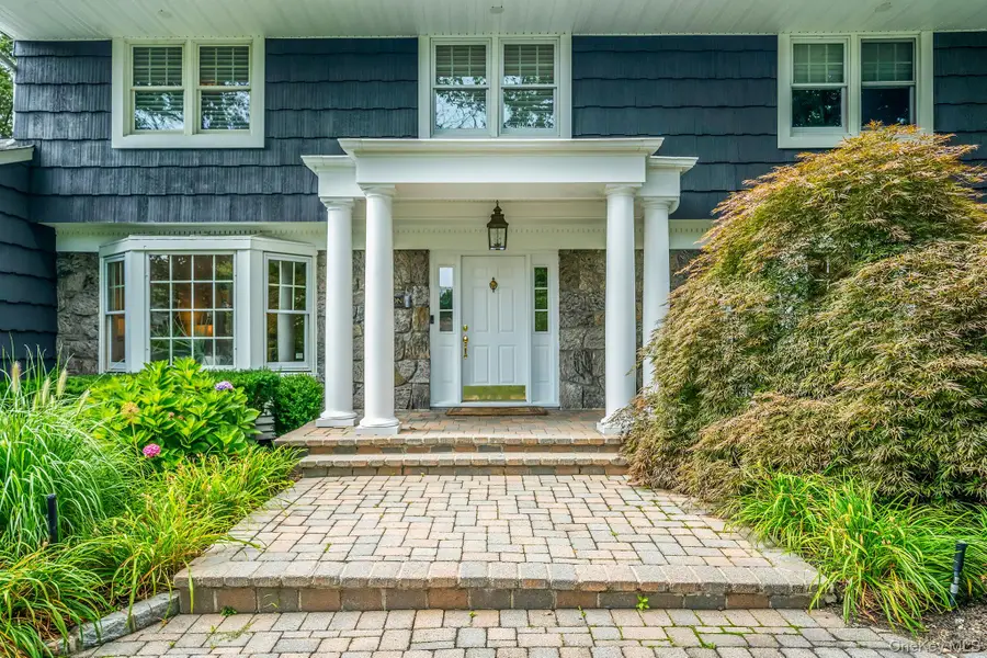 1 Winston Court, Dix Hills, NY 11746 - #3
