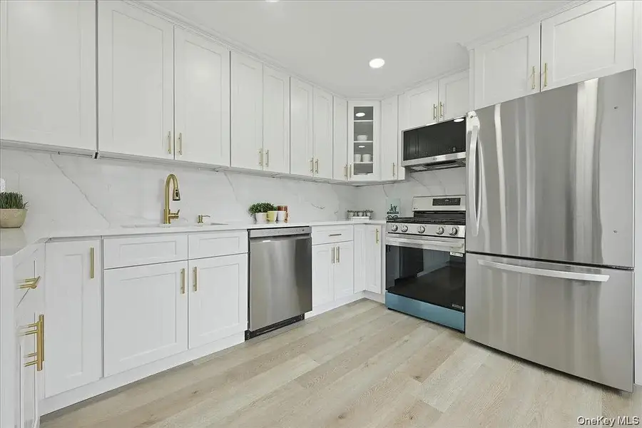 84 N Fordham Road, Hicksville, NY 11801 - #2