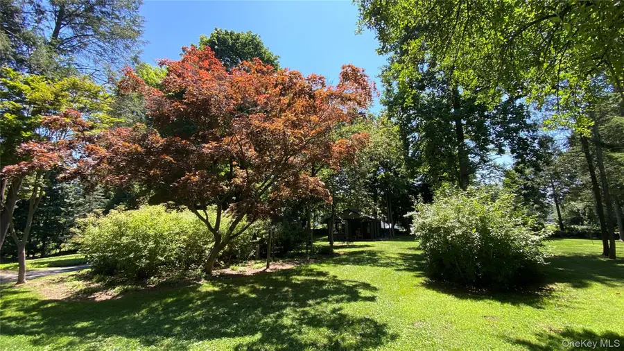 6 Renda Street, New Fairfield, CT 06812 - #3