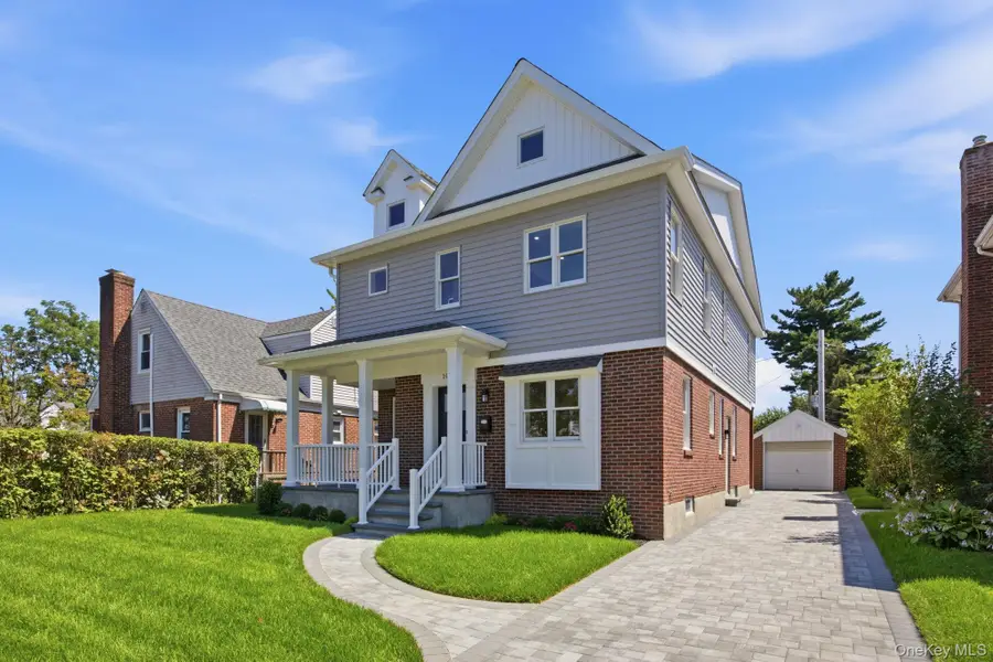 106 Nugent Street, New Hyde Park, NY 11040 - #3