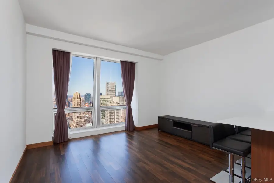 400 Fifth Avenue, New York, NY 10018 - #2