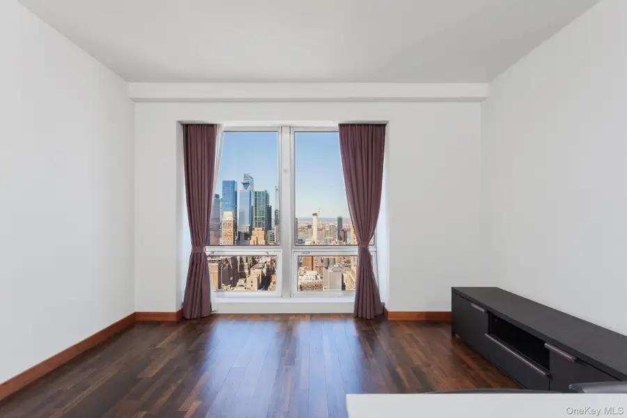 400 Fifth Avenue, New York, NY 10018 - #3
