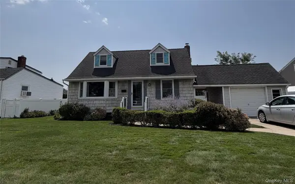 3642 Lark Street, Levittown, NY 11756