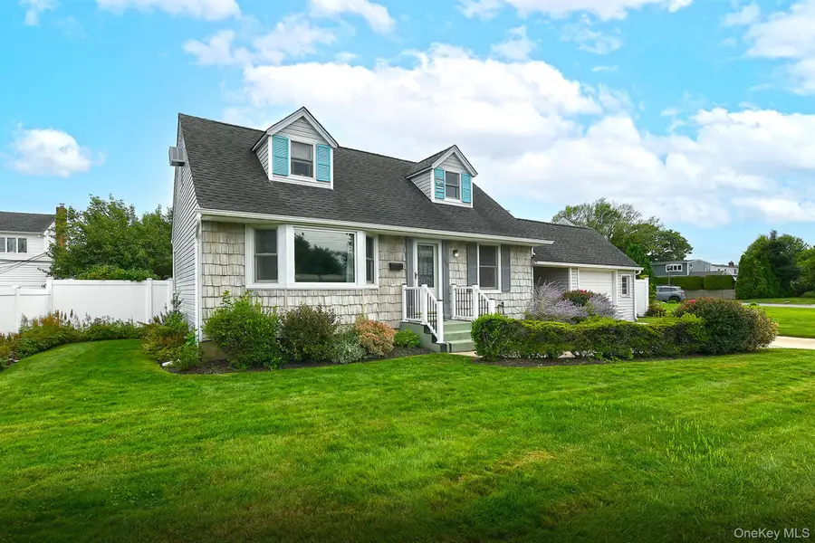 3642 Lark Street, Levittown, NY 11756 - #3