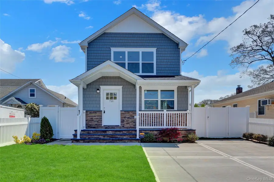 710 Franklin Avenue, Massapequa, NY 11758 - #2