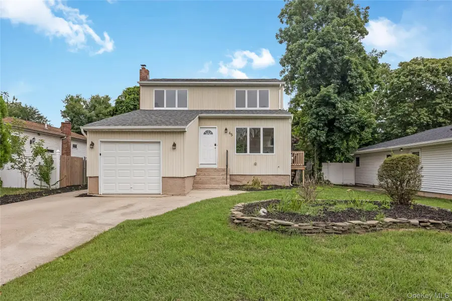 65 Westminster Drive, Shirley, NY 11967 - #2