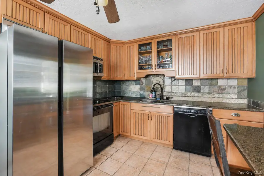 35 Lakeview Avenue, Poughkeepsie, NY 12601 - #2