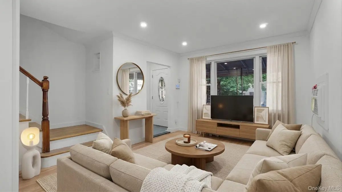 4135 Murdock Avenue, Bronx, NY 10466 - #1