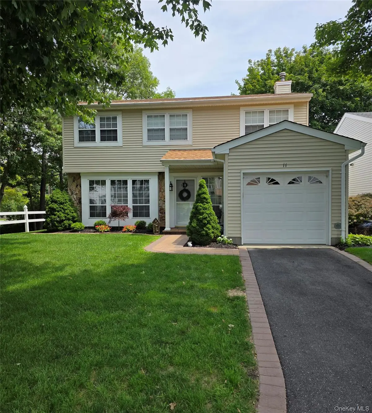 11 Colony Drive, Holbrook, NY 11741 - #1