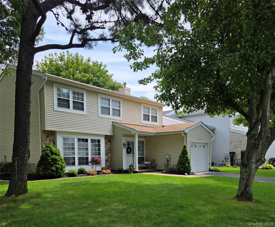 11 Colony Drive, Holbrook, NY 11741 - #2