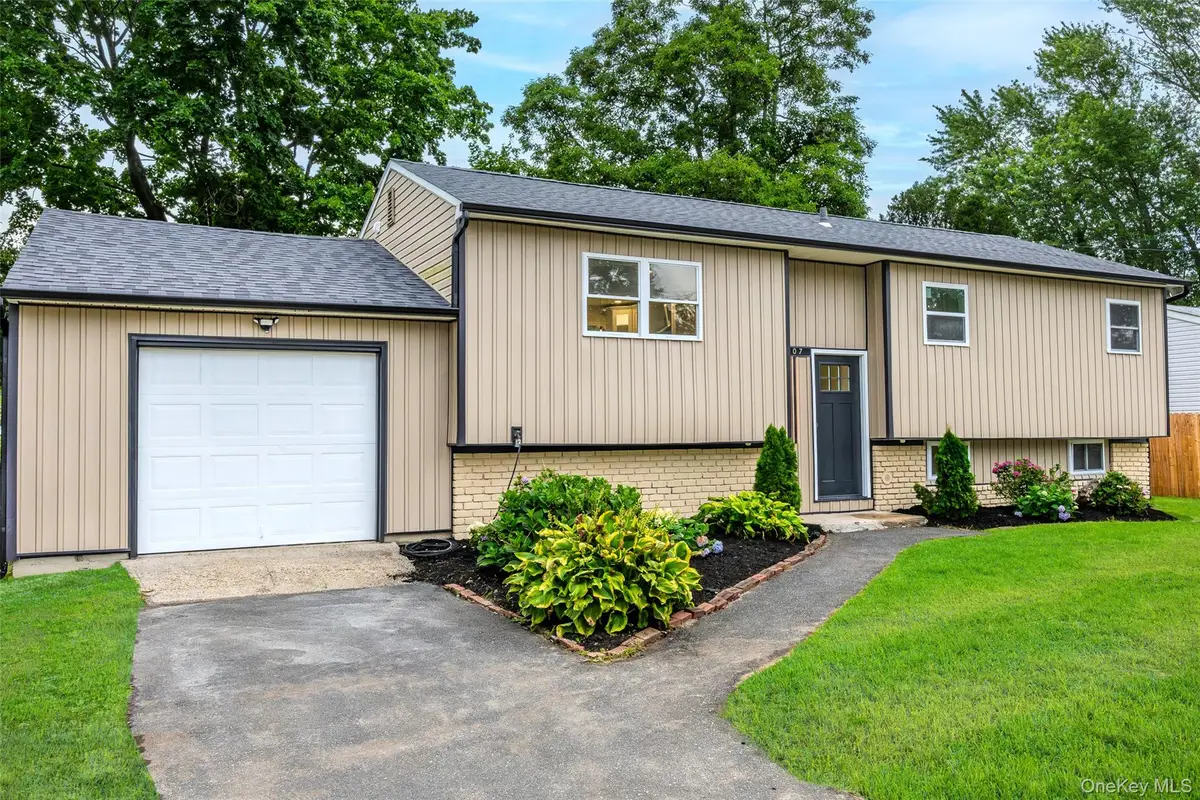 2907 Sipp Avenue, Medford, NY 11763 - #1