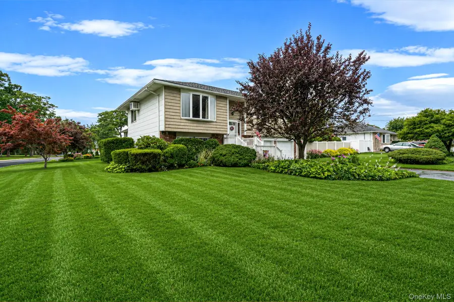 480 Fenimore Avenue, North Babylon, NY 11703 - #3
