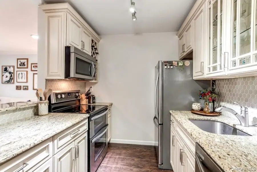 91 Richmond Boulevard #3A, Ronkonkoma, NY 11779 - #2