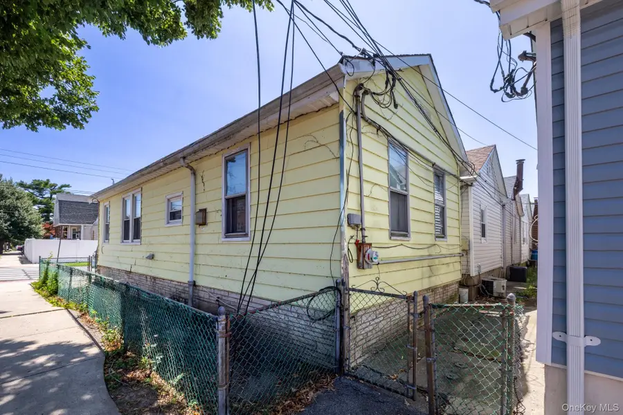 3255 Barkley Avenue #A, Bronx, NY 10465 - #3