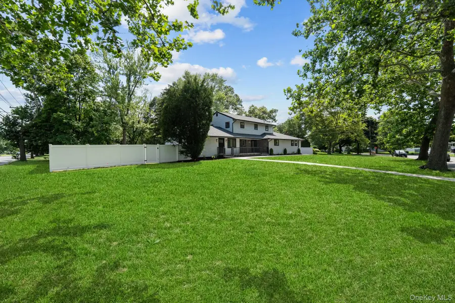 1 Greg Lane, East Northport, NY 11731 - #3