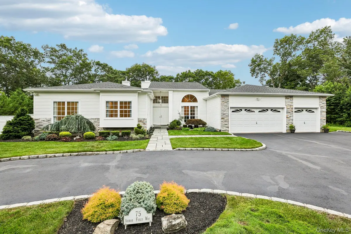 75 Arbor Field Way, Lake Grove, NY 11755 - #1