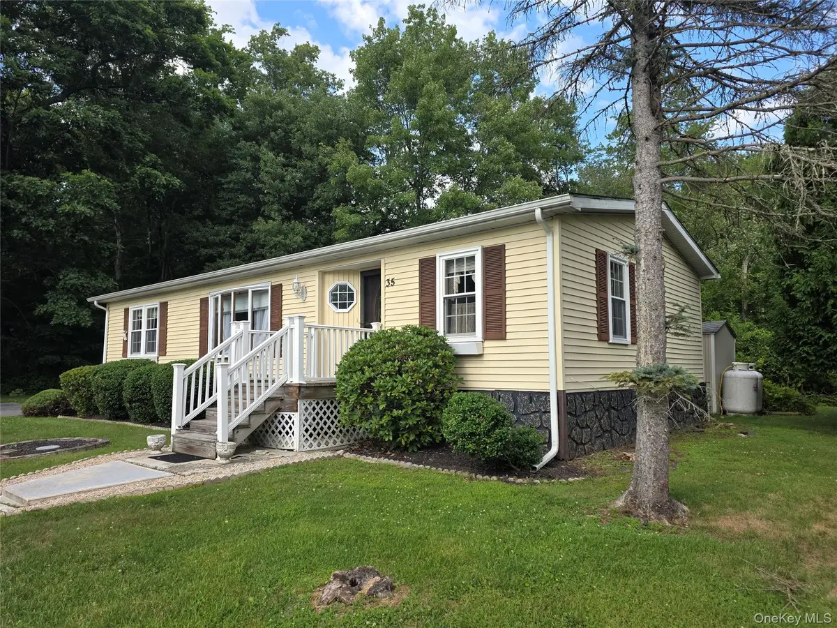 35 Perry Road, Hyde Park, NY 12538 - #1