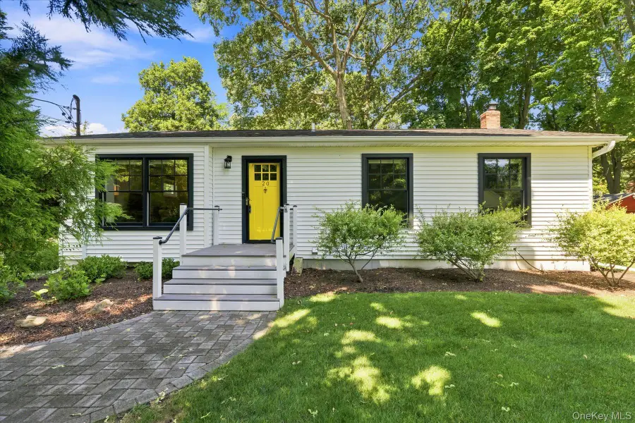 20 Lynbrook Drive, Sound Beach, NY 11789 - #2