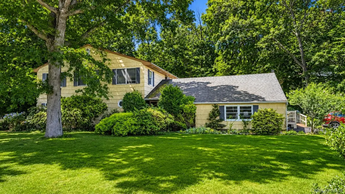 14 Tall Tree Lane, Rocky Point, NY 11778 - #1