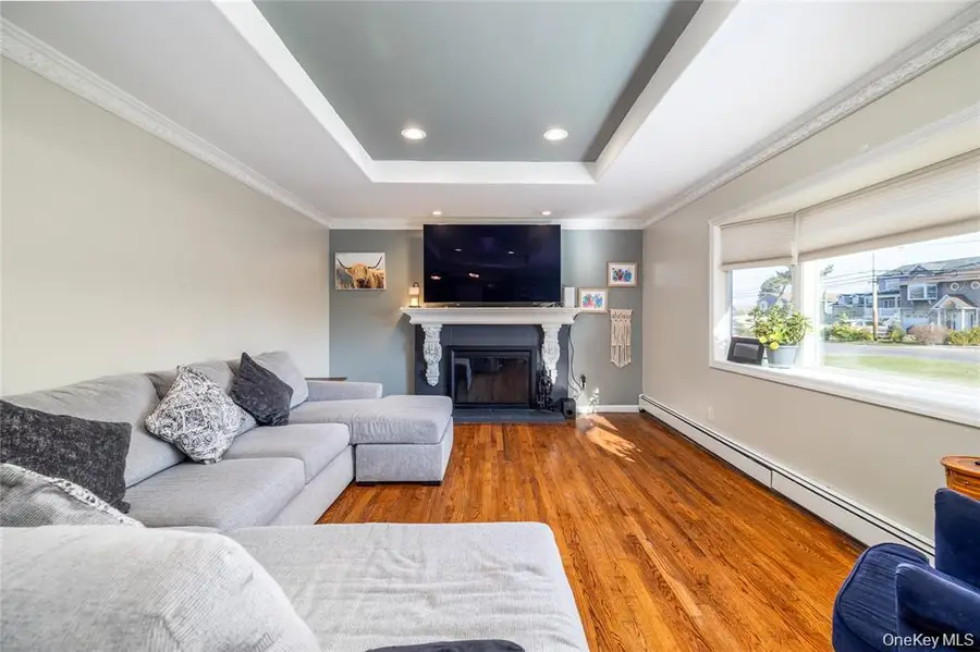 272 Baylawn Avenue, Copiague, NY 11726 - #3