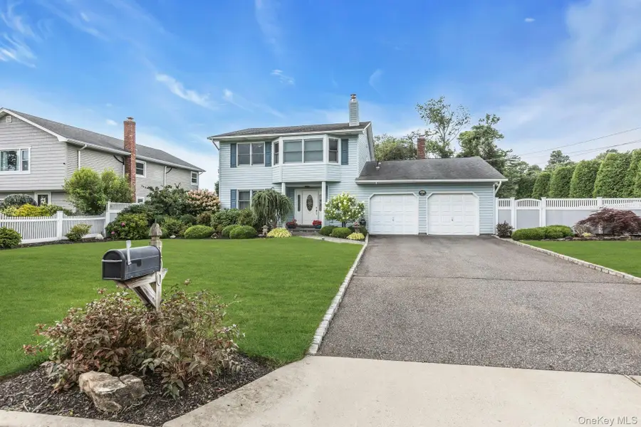 100 Middlesex Avenue, Oakdale, NY 11769 - #2