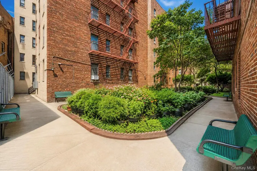 2925 Matthews Avenue #2H, Bronx, NY 10467 - #3