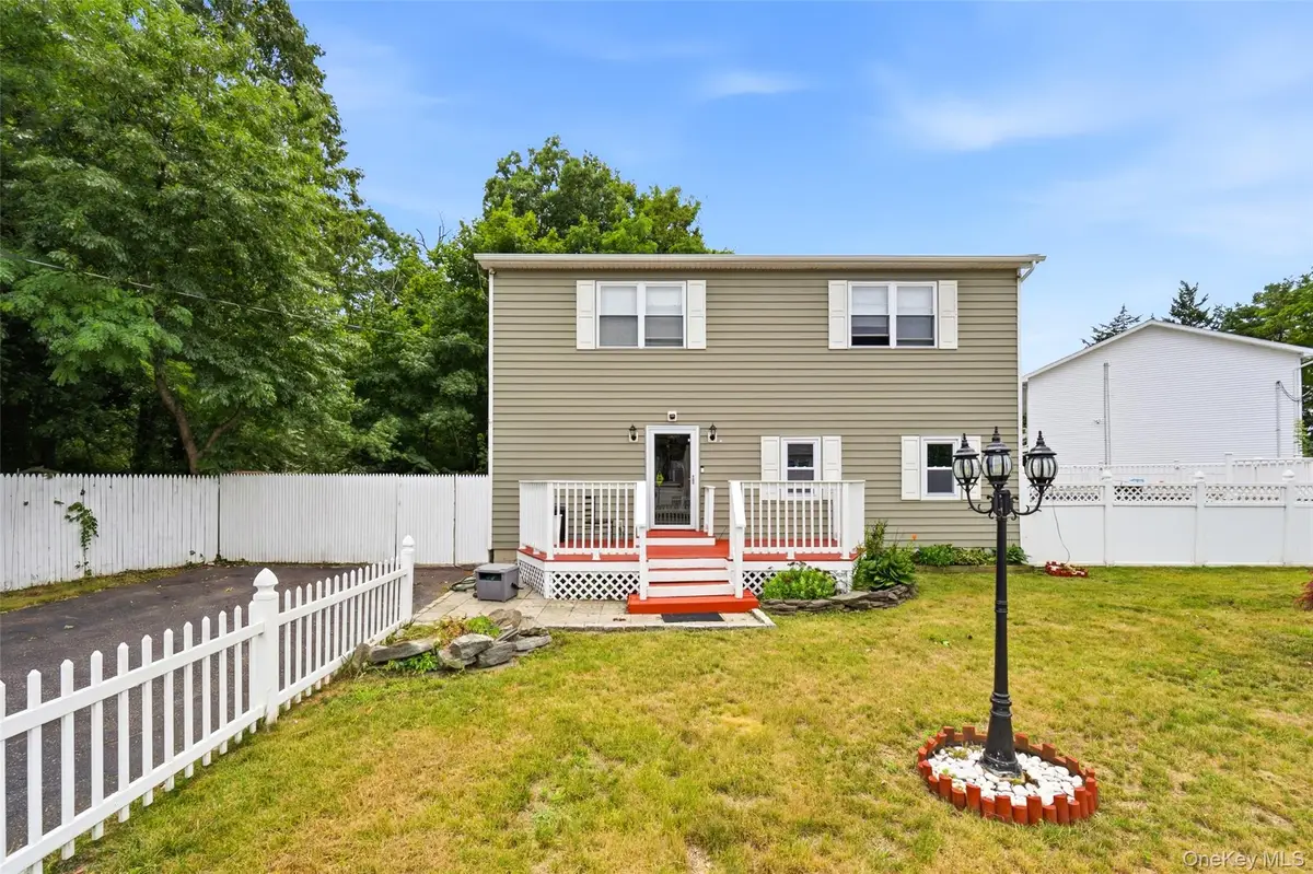 14 Nevada Road, West Babylon, NY 11704 - #1