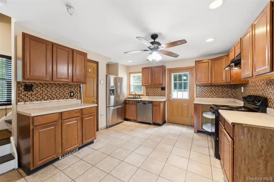 14 Nevada Road, West Babylon, NY 11704 - #2